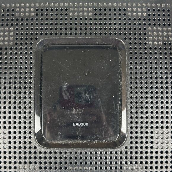 Linksys EA8300 Max-Stream Wireless AC2200 MU-MIMO‎ Tri-Band Wi-Fi Gigabit Router - Picture 2 of 8